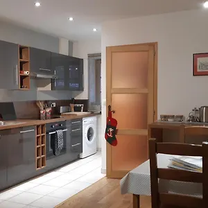 https://pres-des-forts.fr-provencehotel.com